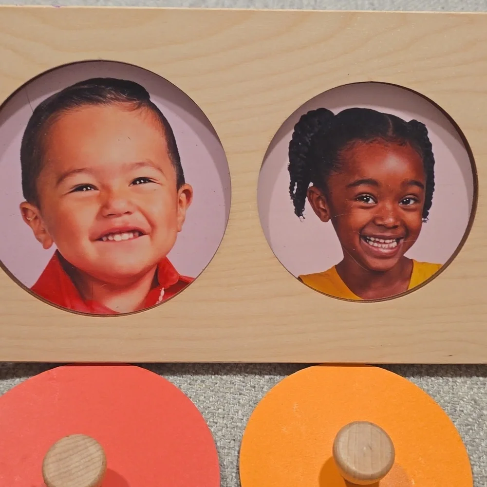 Lovevery Circle of Friends Puzzle